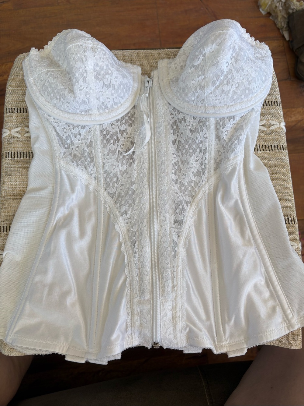 Vintage jcpenney adonna White Lace Satin Bustier Corset